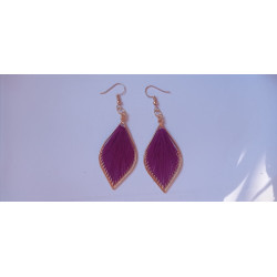 Boucle d'oreille tissée